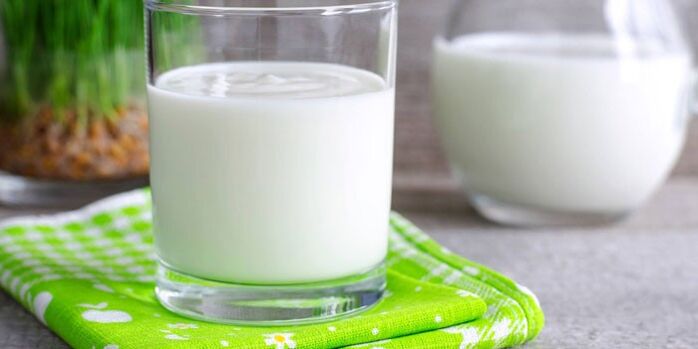 a glass of kefir for weight loss