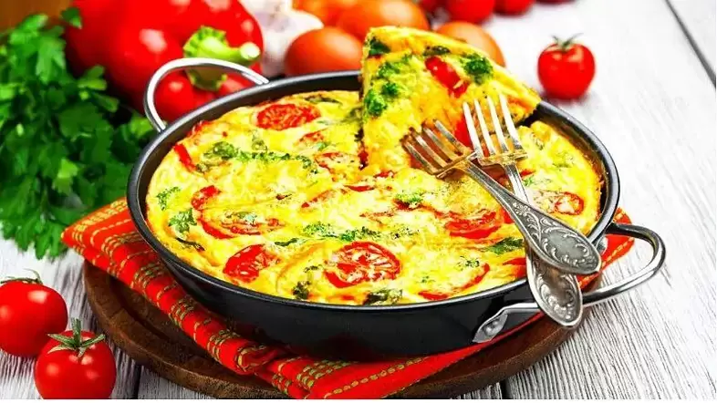 omelette with vegetables on a diet