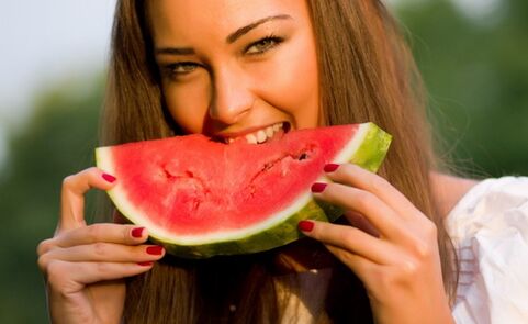 positive feedback from women about the watermelon diet for weight loss